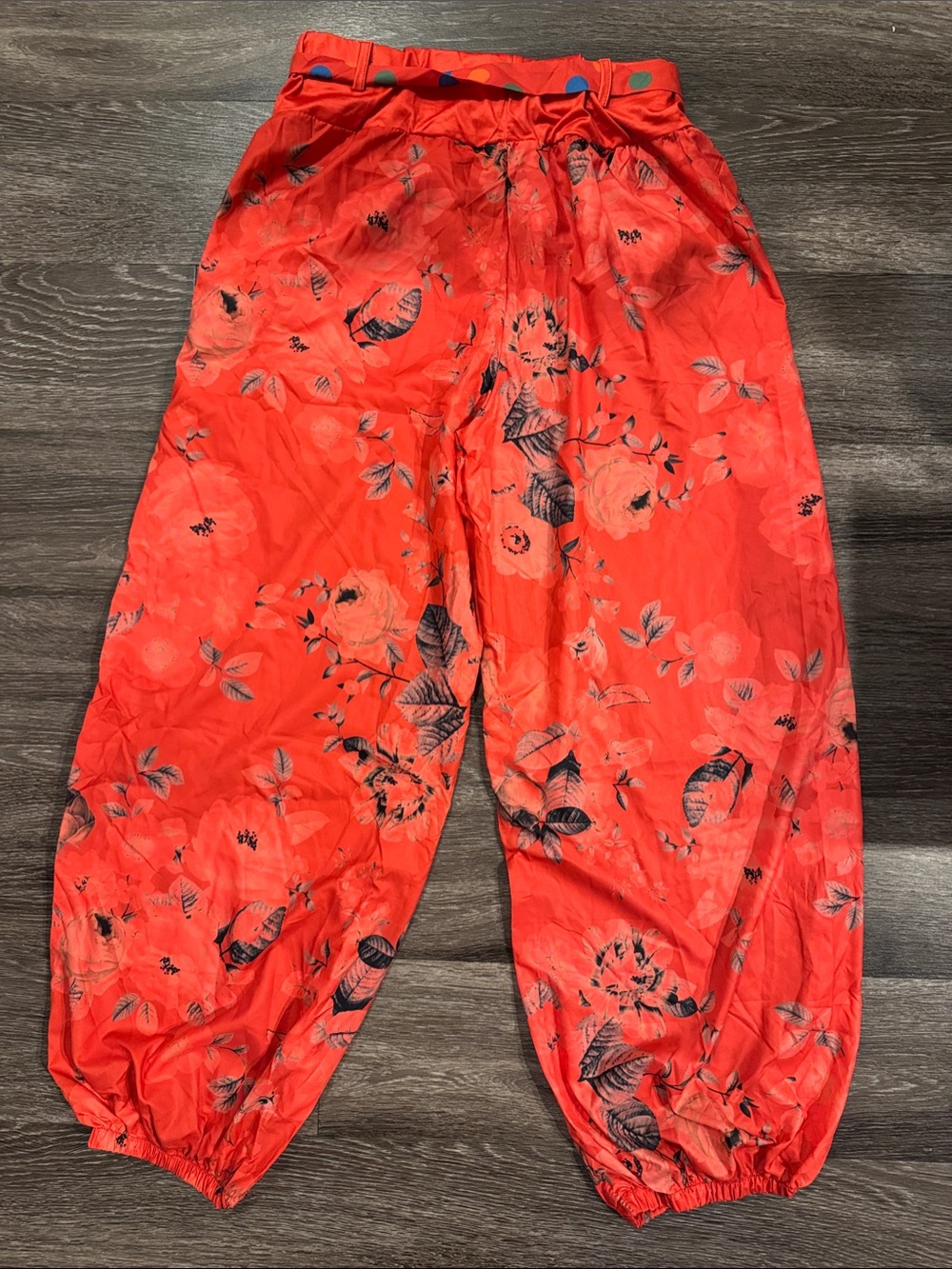 Women’s Floral Red Pull-On Yoga Harem Elastic Waist Pants